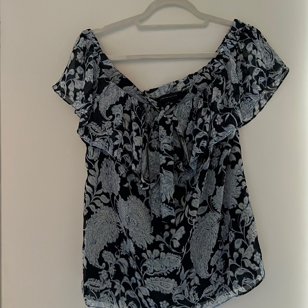 Tommy Hilfiguer off shoulder calling summer time - Picture 1 of 3